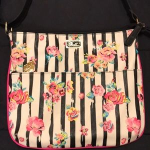 Betsey Johnson Crossbody 👛
